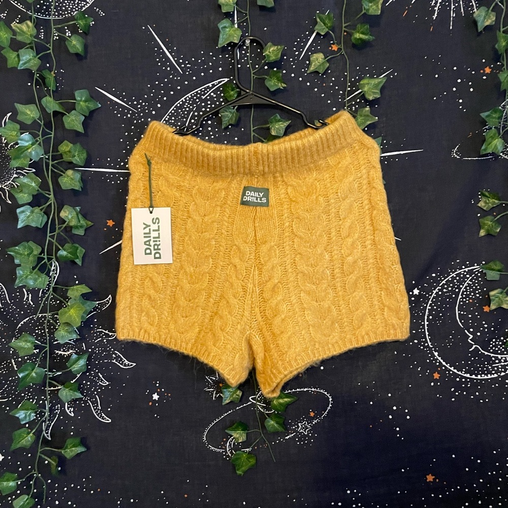 Daily Drills Honey-gold Knit Shorts M/L